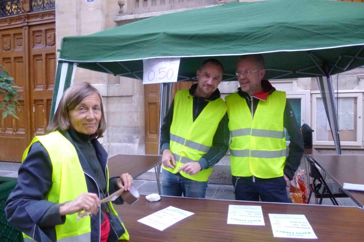 13-a-installation-buvette-dimanche  
