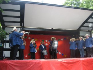 JE2010-14